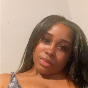 Meet your Posher, Paris